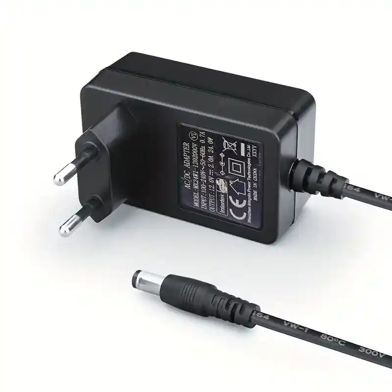 Favorito De Clientes Alimentador 20V Negro 2A